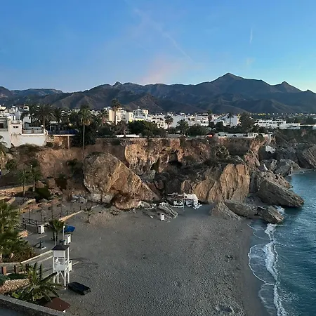 Apartment Nuevo Con Parking Y A 300 Metros Playa Nerja